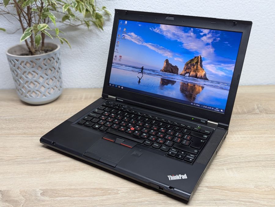 Ноутбук Б/В Lenovo ThinkPad T430, Intel Core i5-3320M, DDR3, SSD 128GB, NVIDIA NVS 5400M 1Gb, 14"