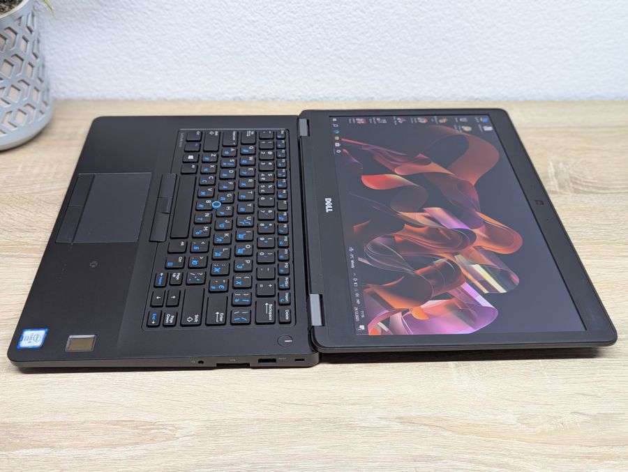 Уцінка! Ноутбук Б/В Dell Latitude E5470, Intel Core i5-6300U, DDR4 8 GB, SSD 128GB, 14" Full HD
