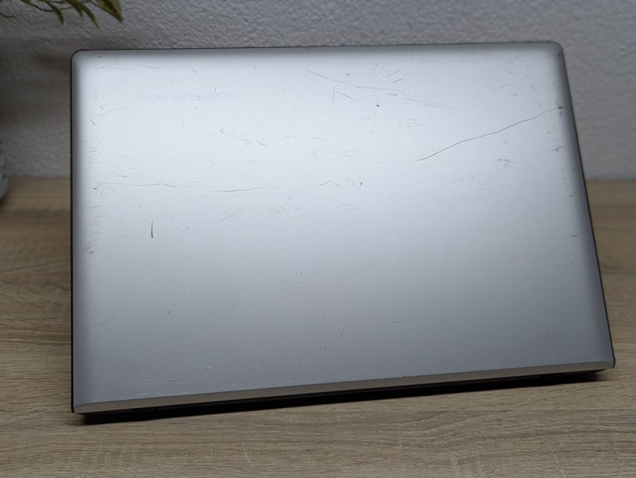 Ноутбук Б/В Lenovo IdeaPad 300-15ISK, Intel Core i5-6200U, DDR3 8GB, SSD 128GB, 15" Full HD