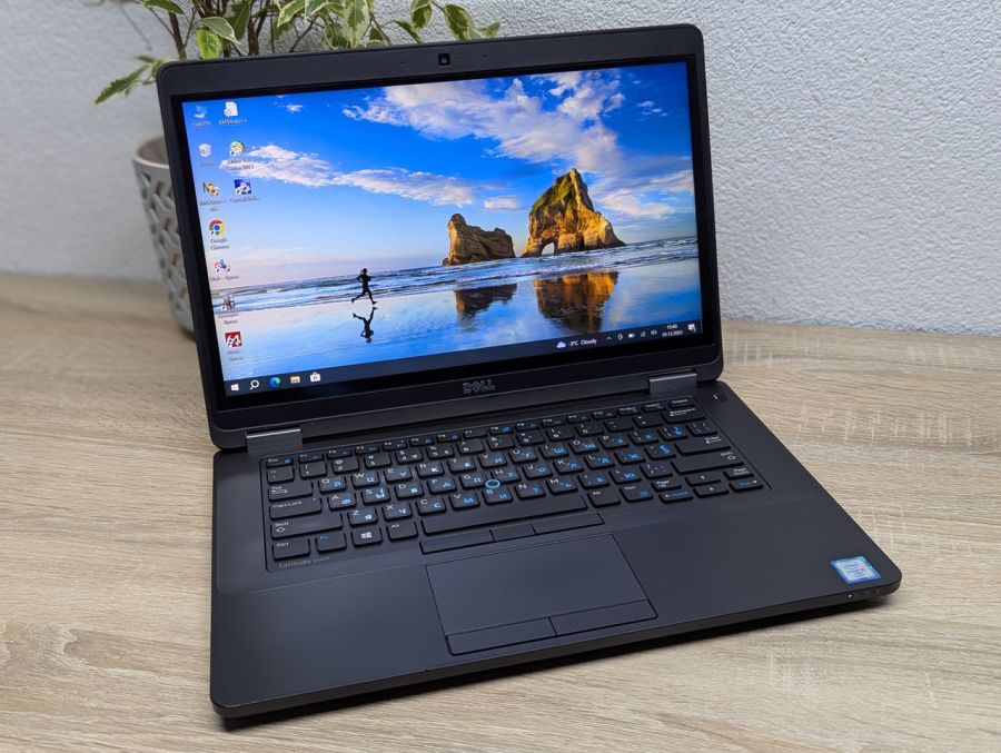 Уцінка! Ноутбук Б/В Dell Latitude E5470, Intel Core i5-6300U, DDR4 8 GB, SSD 128GB, 14" Full HD Сенсор