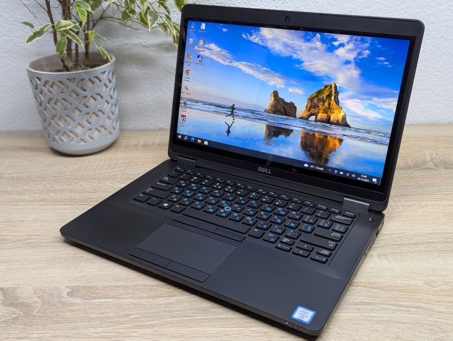 Уцінка! Ноутбук Б/В Dell Latitude E5470, Intel Core i5-6300U, DDR4 8 GB, SSD 128GB, 14" Full HD Сенсор