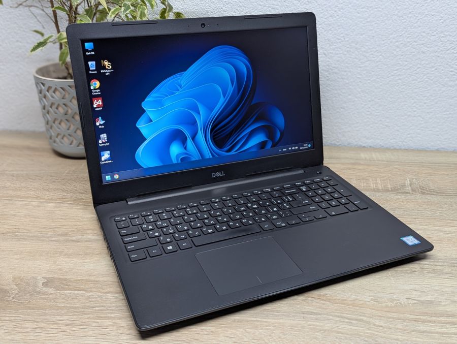 Уцінка! Ноутбук Б/В Dell Latitude 3590, Intel Core i3-7130U, DDR4 8 GB, SSD 128GB, 15.6" HD