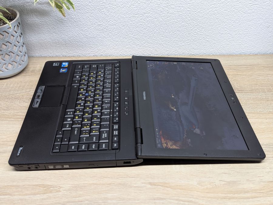Ноутбук Б/В Toshiba Tecra M11, Intel Core i5-560M, DDR3, SSD 128GB, 14" HD