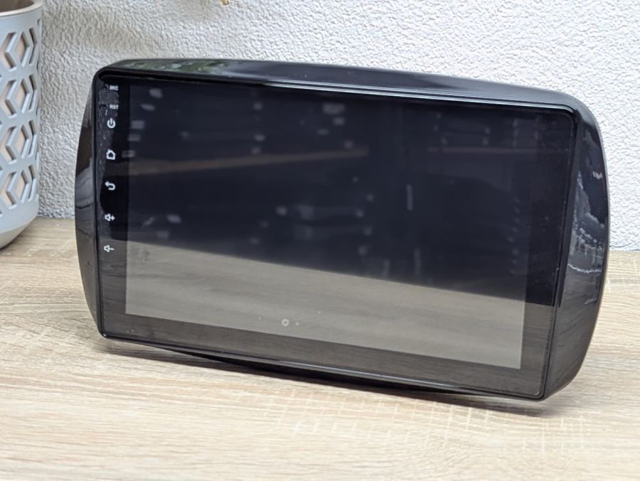 Новий Універсальна автомобільна мультимедійна система на базі Android