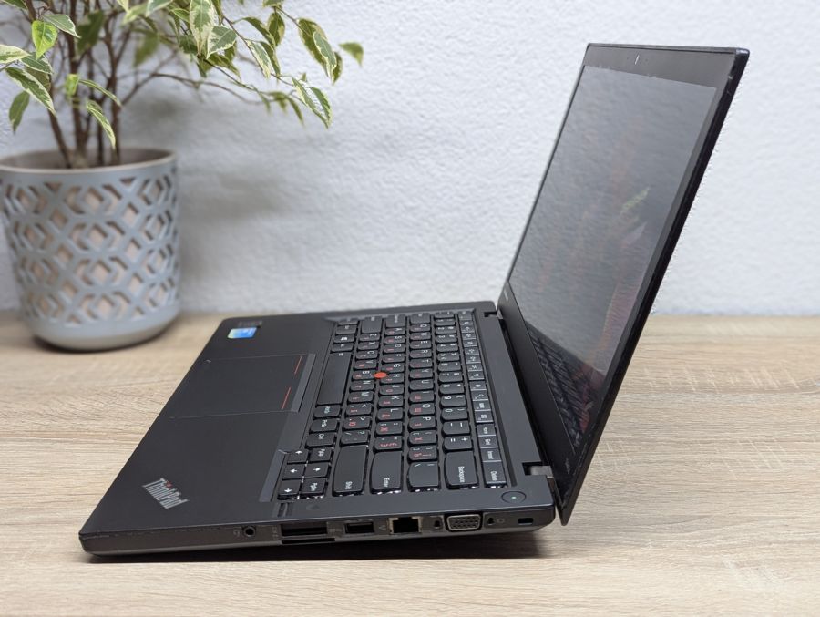 Ноутбук Б/В Lenovo ThinkPad T440S, Intel Core i5-4210U, DDR3 12 GB, SSD 128GB, 14" Full HD
