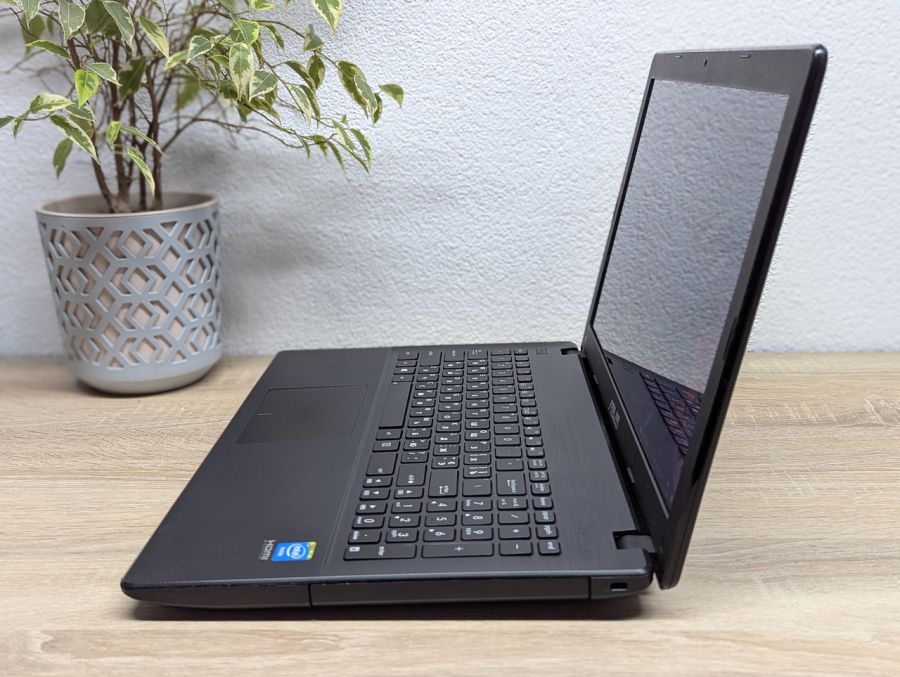 Ноутбук Б/В ASUS X551C, Intel Celeron 1007U, DDR3 4 GB, SSD 128GB, 15.6" HD