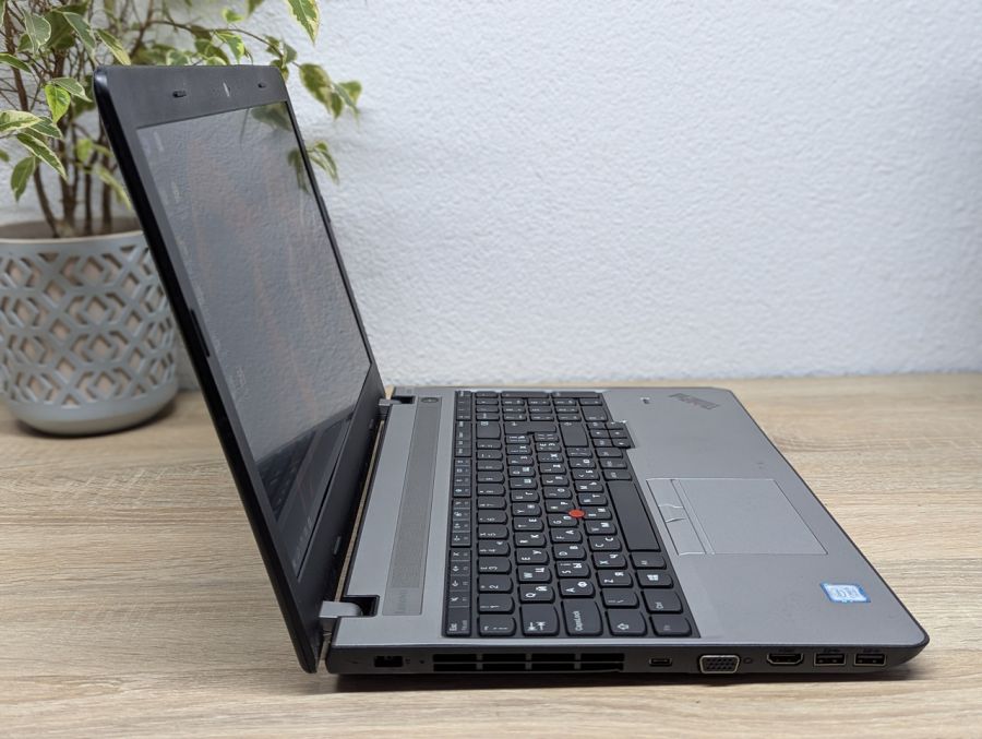 Уцінка! Ноутбук Б/В Lenovo E570, Intel Core i5-7200U, DDR4 8 GB, SSD 128GB, 15.6" Full HD
