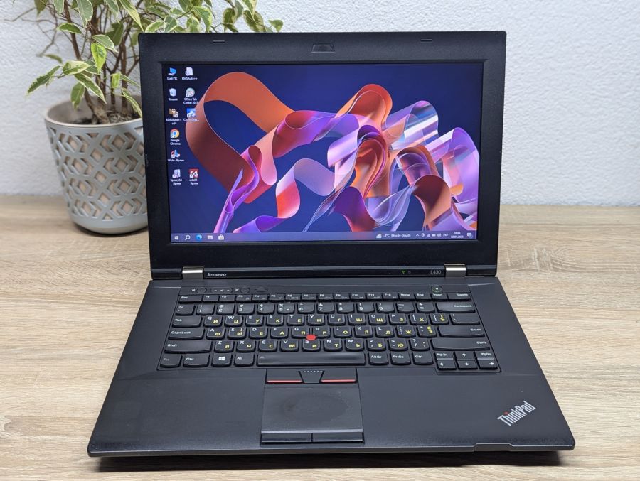 Ноутбук Б/В Lenovo L430, Intel Core i3-2328M, DDR3 8GB, SSD 128GB, 14" HD Сенсор