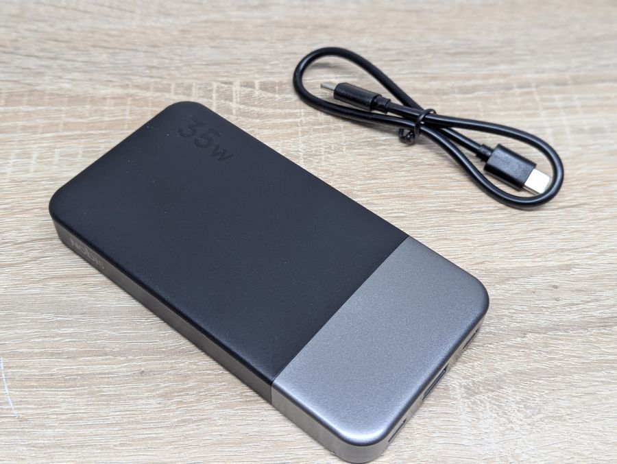 Новий Портативний зарядний пристрій NOBIS Power Bank 35 Вт