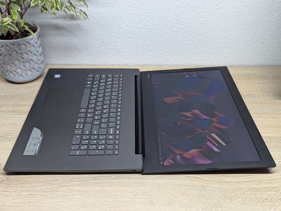 Ноутбук Б/В Lenovo IdeaPad 320-17IKB, Intel Core i5-7200U, DDR4 8 GB, SSD 256GB + SSD 1TB, 17.3" HD