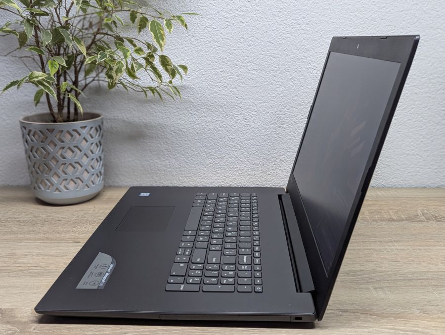 Ноутбук Б/В Lenovo IdeaPad 320-17IKB, Intel Core i5-7200U, DDR4 8 GB, SSD 256GB + SSD 1TB, 17.3" HD