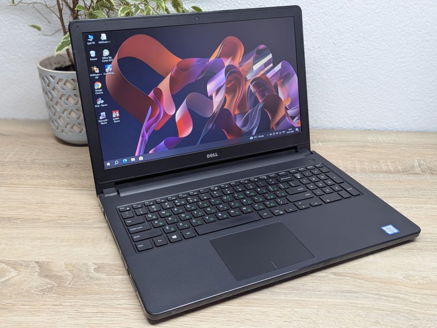Ноутбук Б/В Dell Vostro 3559, Intel Core i5-6200U, DDR3 8 GB, SSD 128GB, 15.6" HD