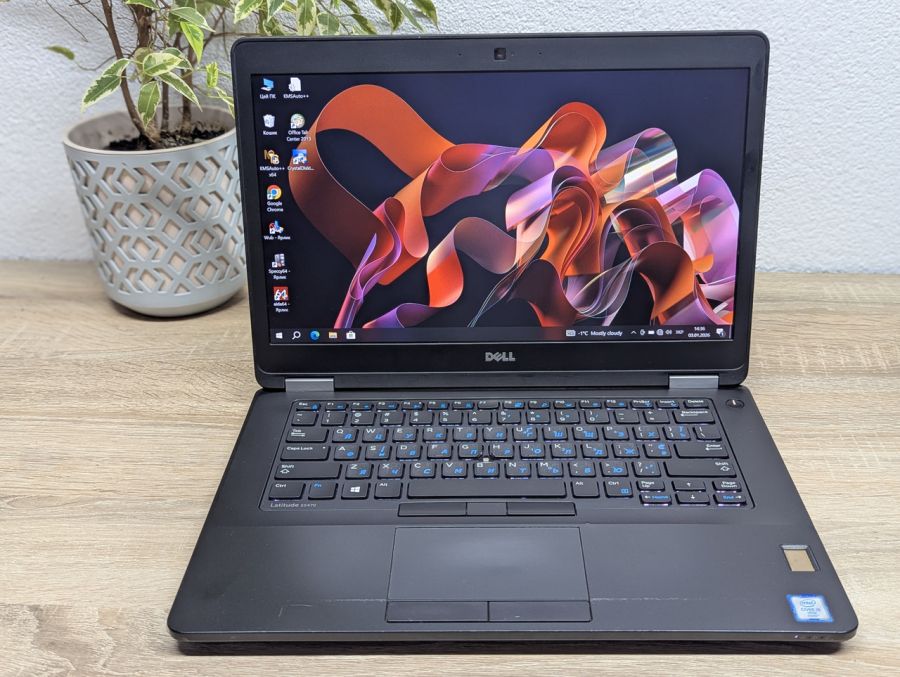 Уцінка! Ноутбук Б/В Dell Latitude E5470, Intel Core i5-6300U, DDR4 8 GB, SSD 128GB, 14" Full HD
