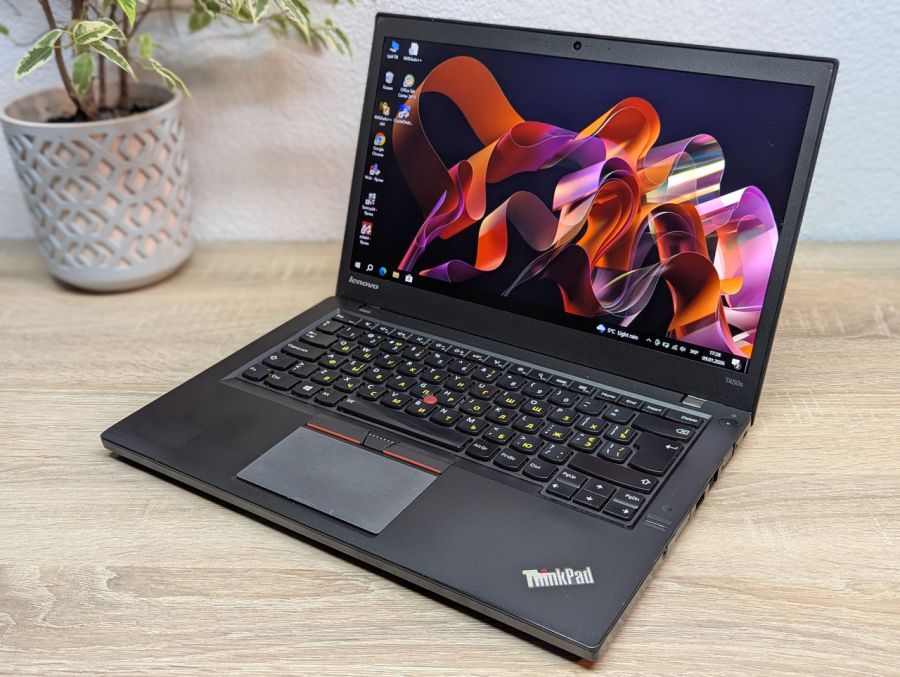 Ноутбук Б/В Lenovo ThinkPad T450S, Intel Core i5-5300U, DDR3 8 GB, SSD 256GB, 14" Full HD