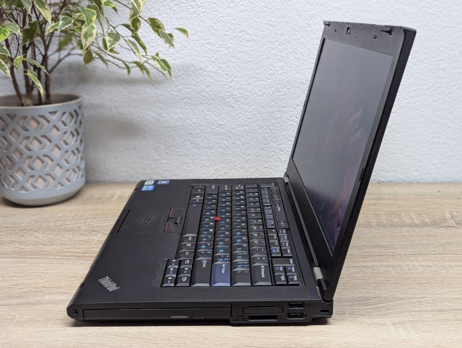 Уцінка! Ноутбук Б/В Lenovo T420, Intel Core i5-2540M, DDR3 8 GB, HDD 500GB, 14" HD Сенсор