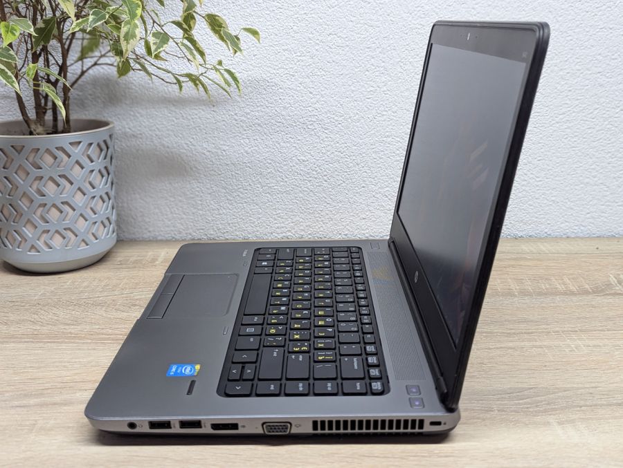 Уцінка! Ноутбук Б/В HP ProBook 640 G1, Intel Core i5-4210M, DDR3 8 GB, SSD 256GB, 14" (1600x900x60Hz)