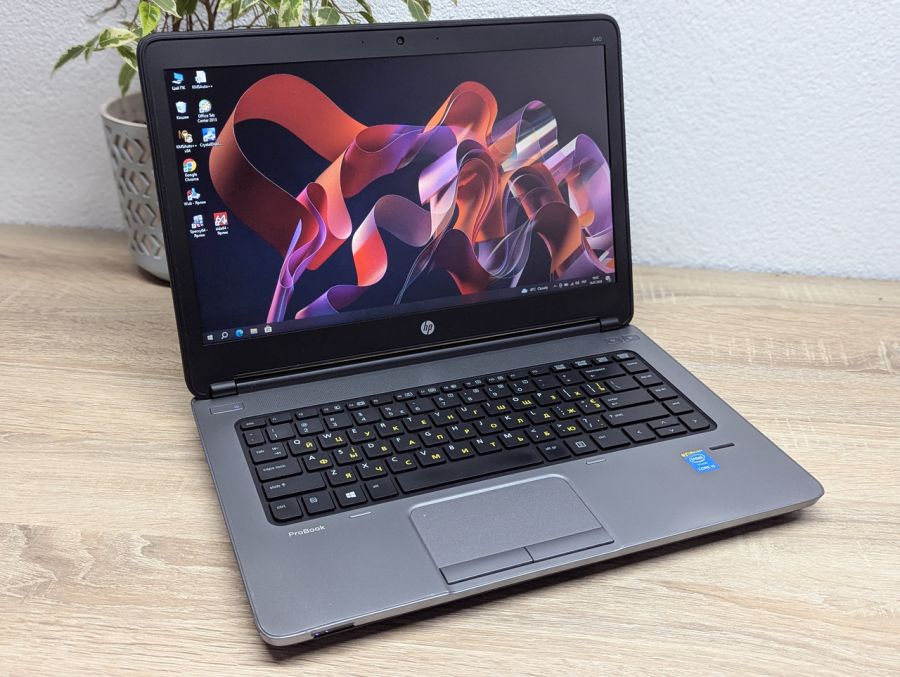 Уцінка! Ноутбук Б/В HP ProBook 640 G1, Intel Core i5-4210M, DDR3 8 GB, SSD 256GB, 14" (1600x900x60Hz)