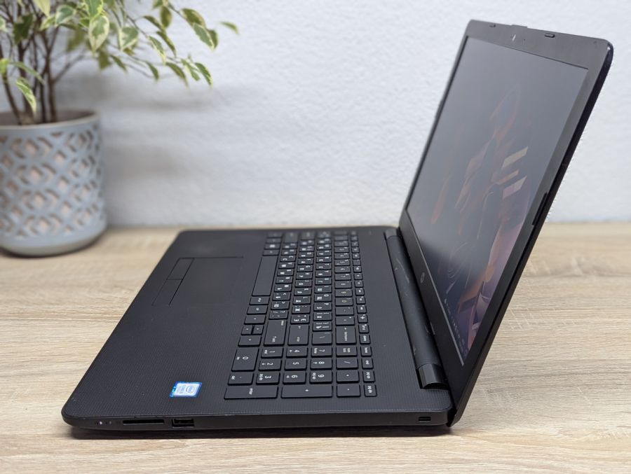 Ноутбук Б/В HP Laptop 15, Intel Core i5-7200U, DDR4 12 GB, SSD 256GB, 15.6" Full HD