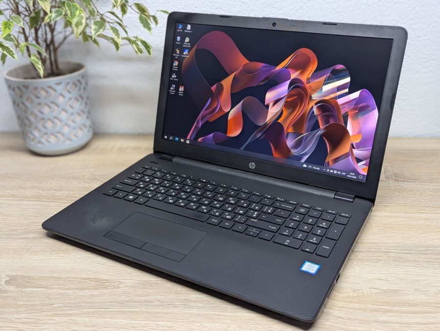 Ноутбук Б/В HP Laptop 15, Intel Core i5-7200U, DDR4 12 GB, SSD 256GB, 15.6" Full HD