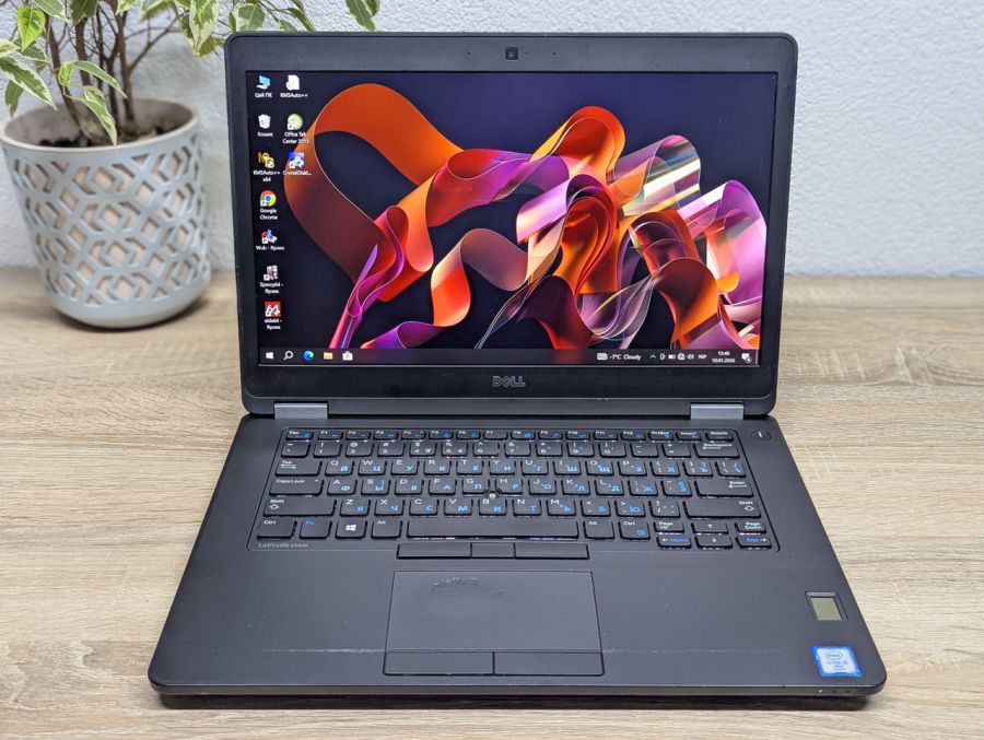 Уцінка! Ноутбук Б/В Dell Latitude E5470, Intel Core i5-6300U, DDR4 8 GB, SSD 128GB, 14" Full HD