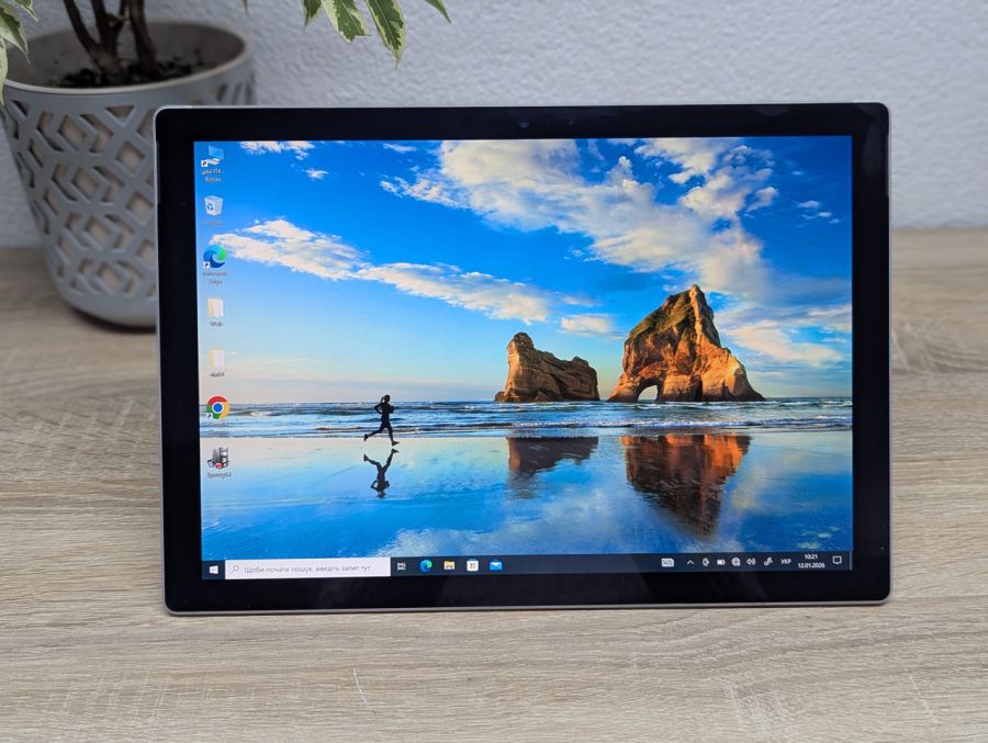 Ноутбук Б/В Microsoft Surface Pro, Intel Core i5-7300U, DDR4 8 GB, SSD 256GB, 14" Full HD Сенсор