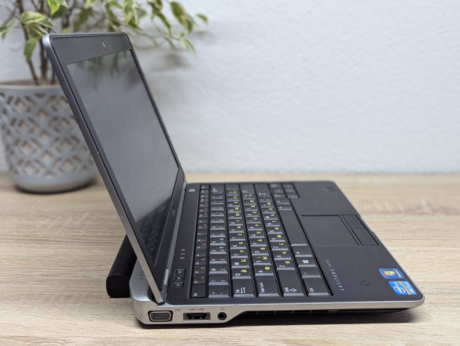 Уцінка! Ноутбук Б/В Dell Layitude E6230, Intel Core i5-3340M, DDR3 8 GB, HDD 500GB, 12.5" HD