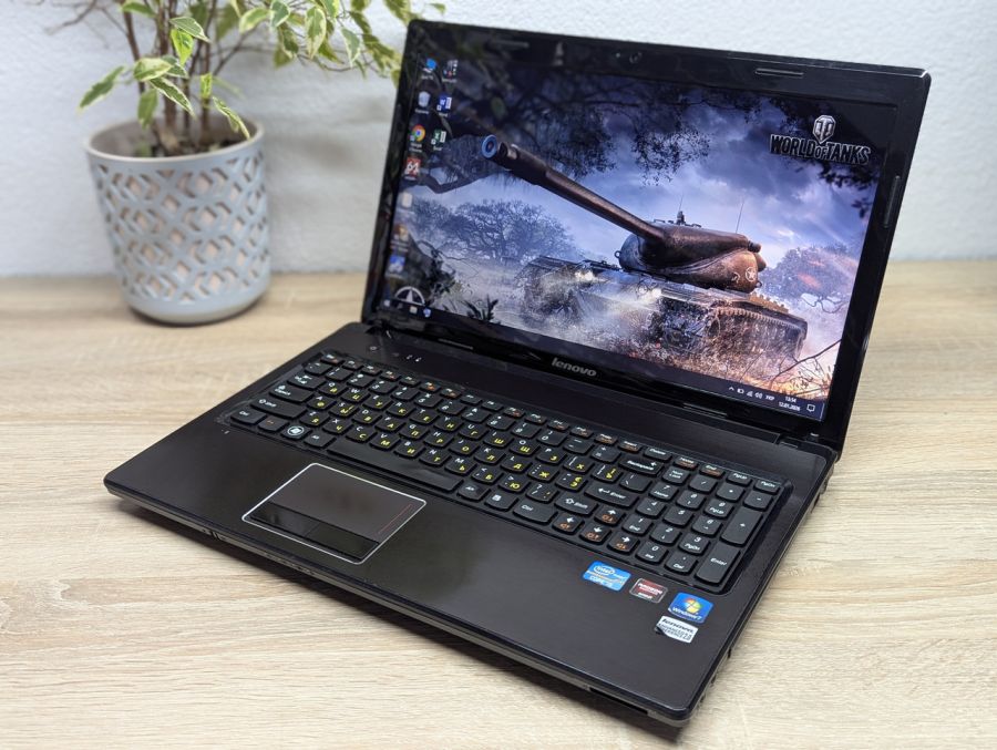 Ноутбук Б/В Lenovo G570, Intel Core i5-2450M, DDR3 8GB, SSD 128GB, AMD Radeon HD 6300M 1GB, 15.6" HD