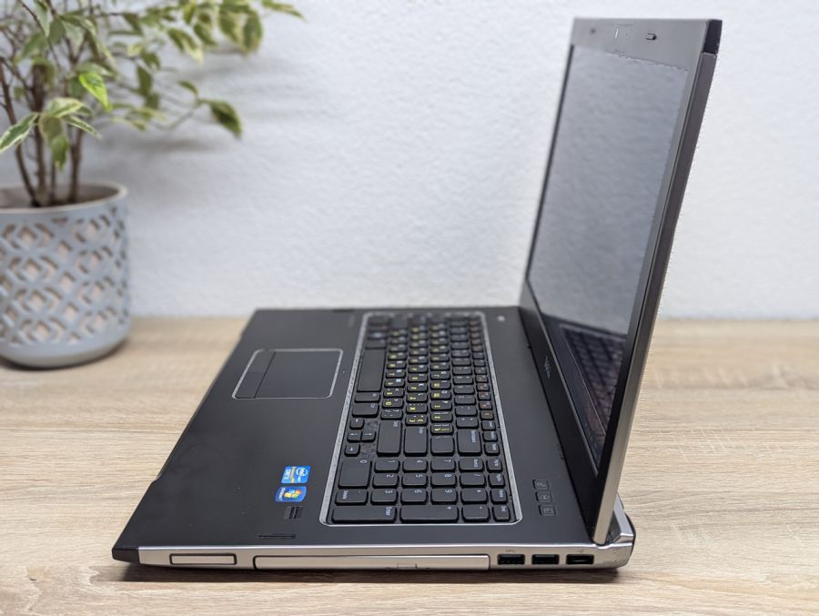 Уцінка! Ноутбук Б/В Dell Vostro 3750, Intel Core i3-2310M, DDR3 8 GB, SSD 128GB, 17.3" HD