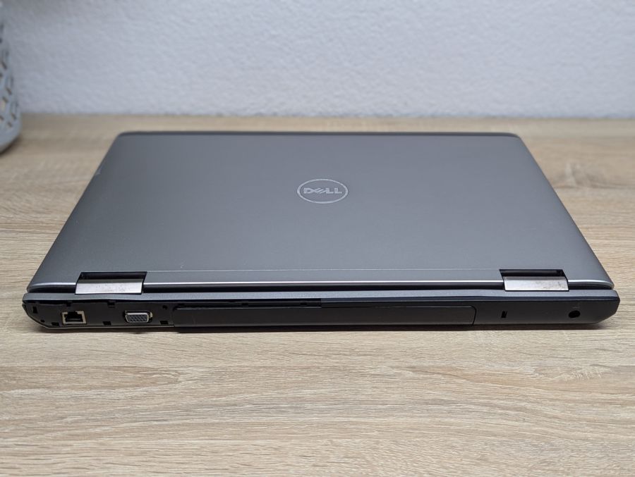 Уцінка! Ноутбук Б/В Dell Vostro 3750, Intel Core i3-2310M, DDR3 8 GB, SSD 128GB, 17.3" HD