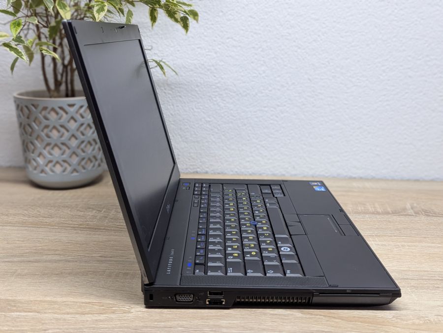 Ноутбук Б/В Dell Latitude E6410, Intel Core i5-560M, DDR3 8GB, HDD 320GB, 14" HD