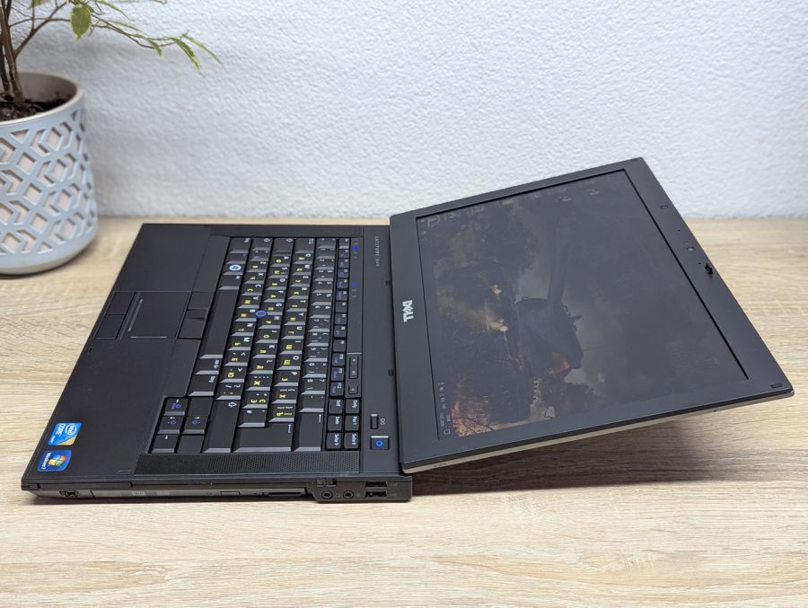 Уцінка! Ноутбук Б/В Dell Latitude E6410, Intel Core i5-560M, DDR3 8 GB, HDD 320GB, 15.6" HD