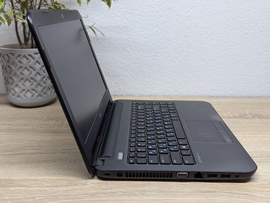 Уцінка! Ноутбук Б/В Dell Latitude 3440, Intel Core i5-4200U, DDR3 8 GB, SSD 128GB, 14" HD Сенсор
