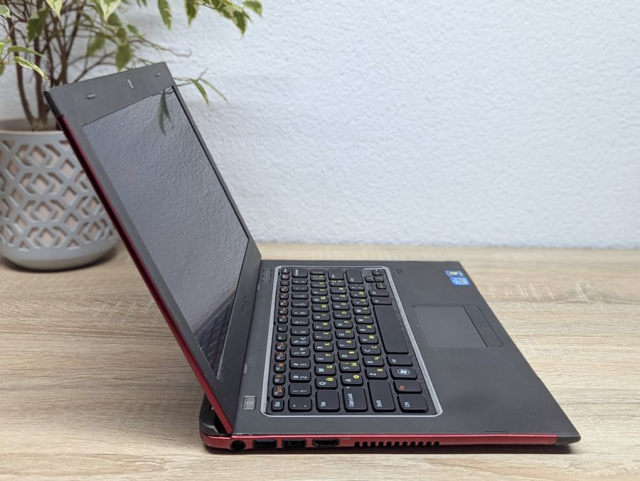Ноутбук Б/В Dell Vostro 3360, Intel Core i3-3217U, DDR3 8 GB, SSD 128GB, 13.3" HD