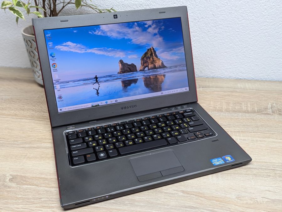 Ноутбук Б/В Dell Vostro 3360, Intel Core i3-3217U, DDR3 8 GB, SSD 128GB, 13.3" HD