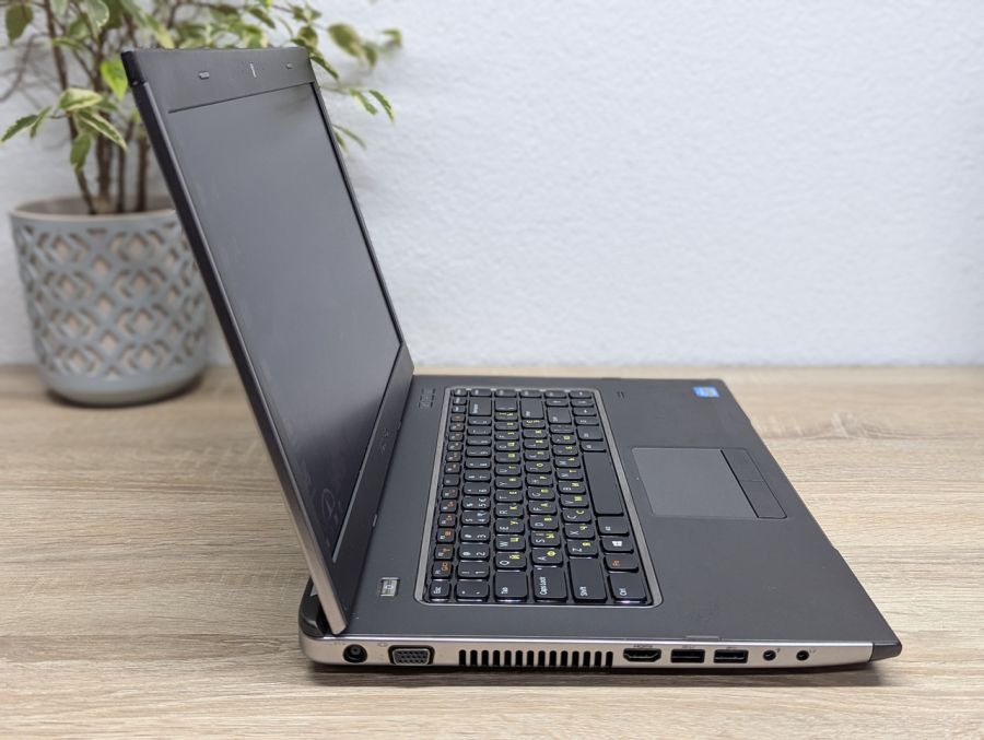 Ноутбук Б/В Dell Vostro 15-3560, Intel Core i5-3230M, DDR3 8GB, HDD 1TB, 15" HD