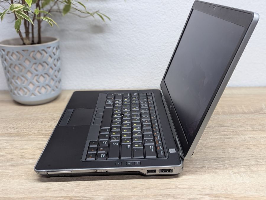 Уцінка! Ноутбук Б/В Dell Latitude E6430S, Intel Core i5-3320M, DDR3 8 GB, HDD 500GB, 14" HD