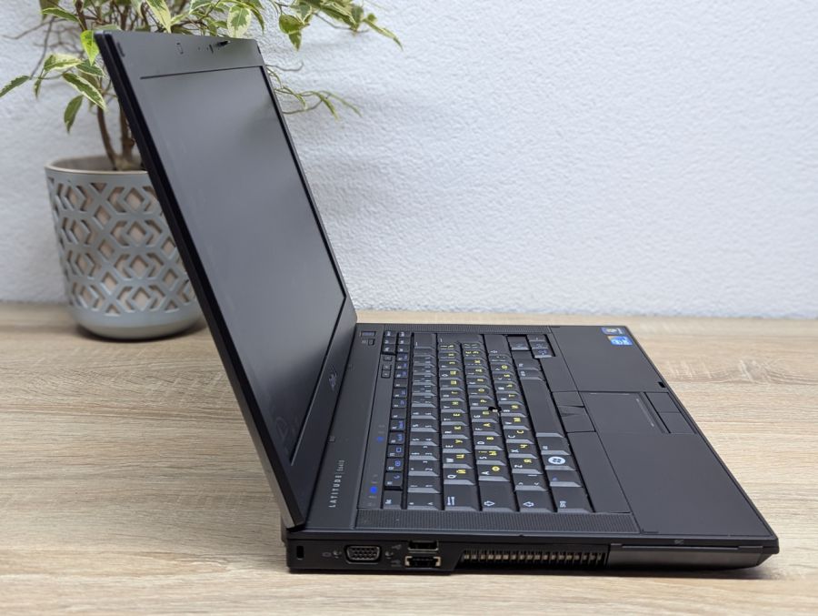 Уцінка! Ноутбук Б/В Dell Latitude E6410, Intel Core i5-560M, DDR3 4 GB, HDD 320GB, 15.6" HD