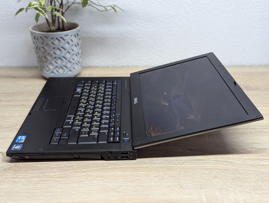 Уцінка! Ноутбук Б/В Dell Latitude E6410, Intel Core i5-560M, DDR3 4 GB, HDD 320GB, 15.6" HD