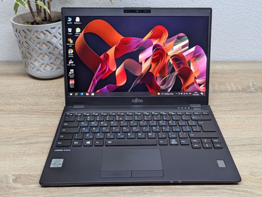 Ноутбук Б/В Fujitsu LifeBook U9310, Intel Core i5-10310U, DDR3 8 GB, SSD 256GB, 13" Full HD