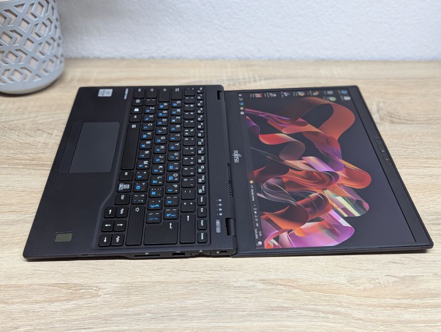 Ноутбук Б/В Fujitsu LifeBook U9310, Intel Core i5-10310U, DDR3 8 GB, SSD 256GB, 13" Full HD