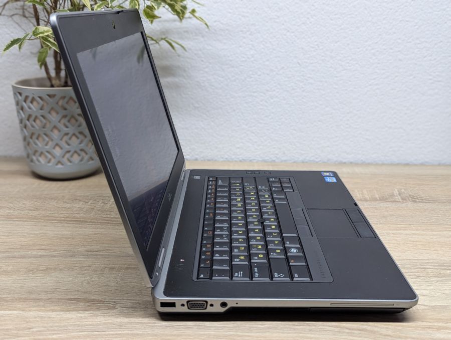 Уцінка! Ноутбук Б/В Dell Latitude E6430, Intel Core i5-3320M, DDR3 8 GB, SSD 256GB, 15.6" HD