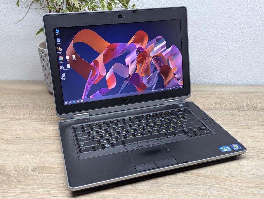 Уцінка! Ноутбук Б/В Dell Latitude E6430, Intel Core i5-3320M, DDR3 8 GB, SSD 256GB, 15.6" HD