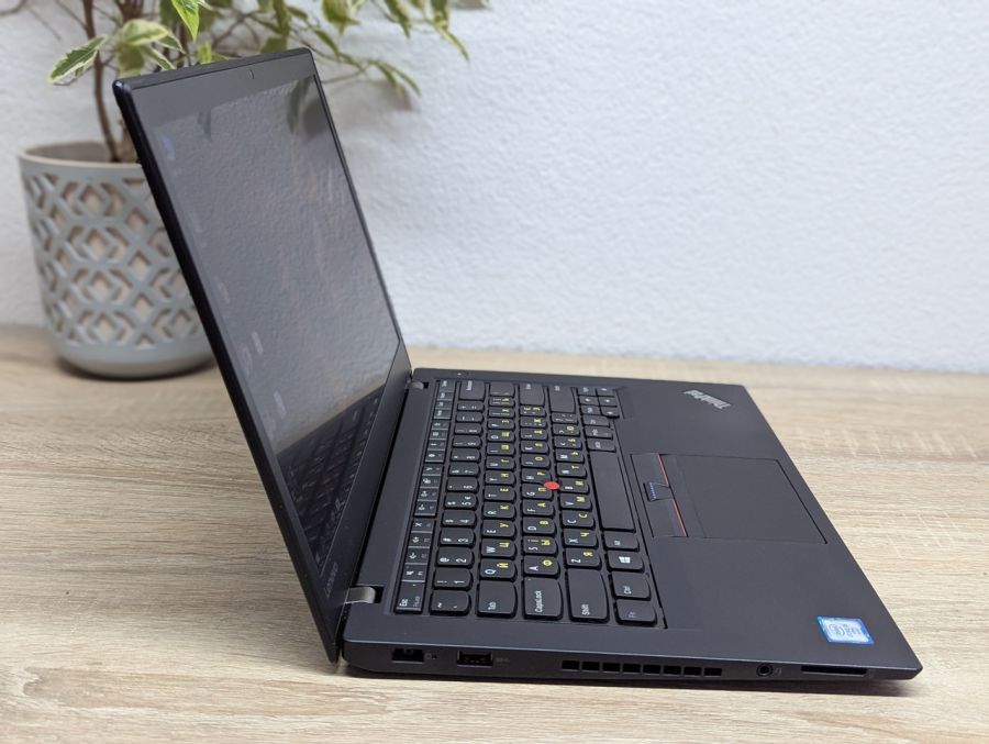 Ноутбук Б/В Lenovo T470S, Intel Core i5-6300U, DDR4 12 GB, SSD 256GB, 14" Full HD