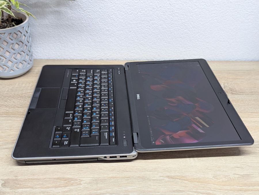 Ноутбук Б/В Dell Latitude E6440, Intel Core i5-4300M, DDR3 8 GB, SSD 256GB, 14" HD