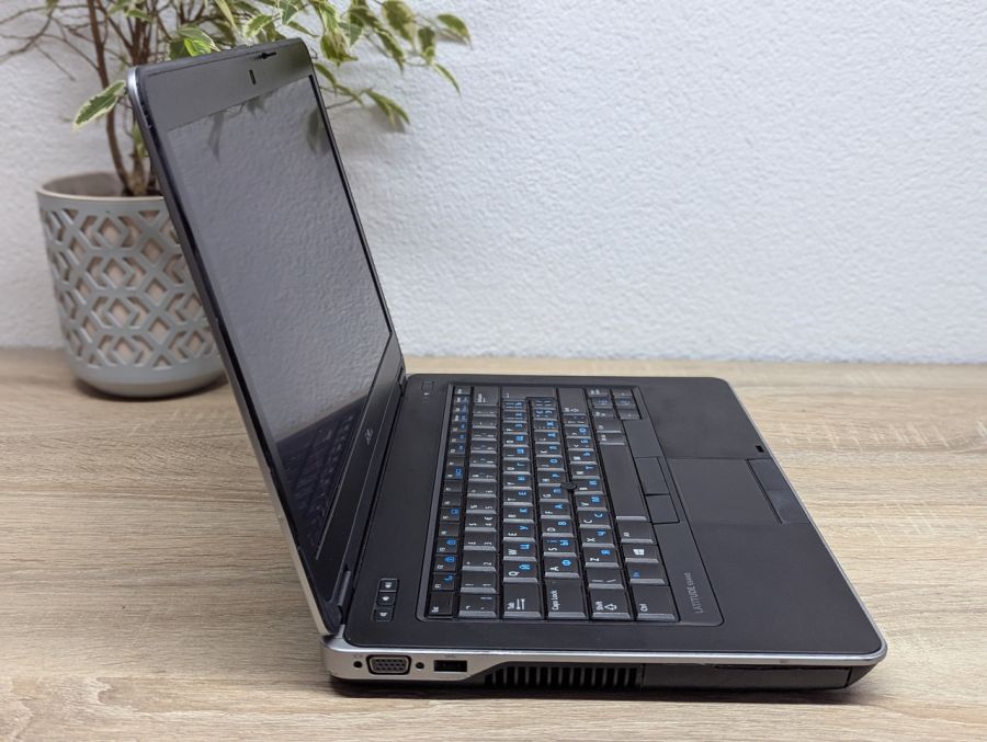 Ноутбук Б/В Dell Latitude E6440, Intel Core i5-4300M, DDR3 8 GB, SSD 256GB, 14" HD
