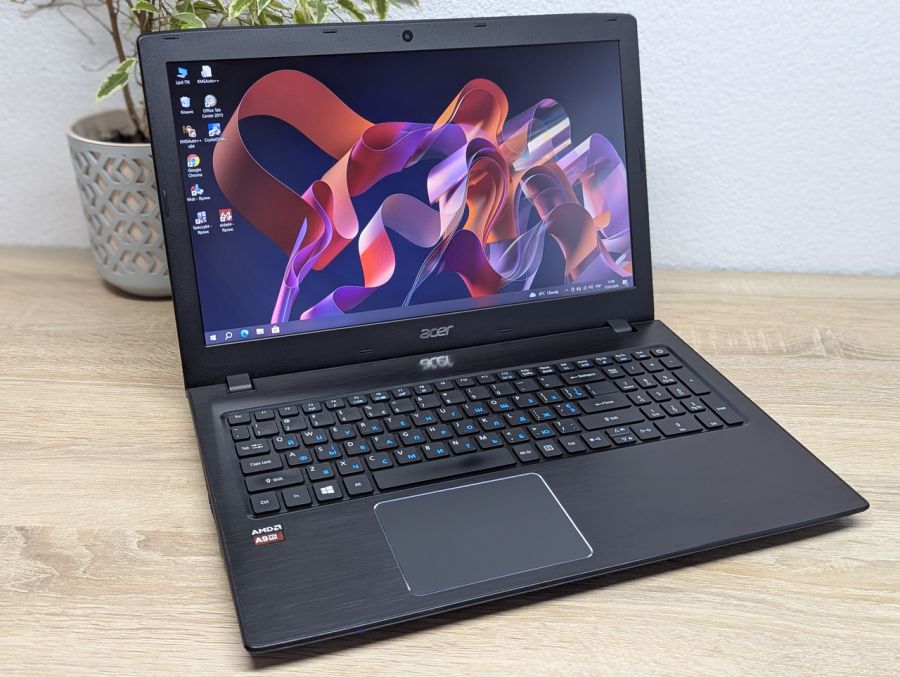 Ноутбук Б/В Acer Aspire E5-523, AMD A9-9410, DDR4 8 GB, SSD 128GB + HDD 320GB, AMD Radeon R5 Graphics, 15" Full HD