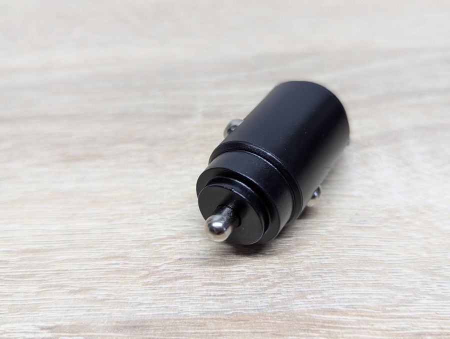 Aвтомобільний зарядний пристрій до гнізда прикурювача USB/Type C