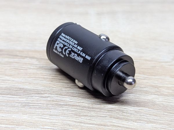 Aвтомобільний зарядний пристрій до гнізда прикурювача USB/Type C