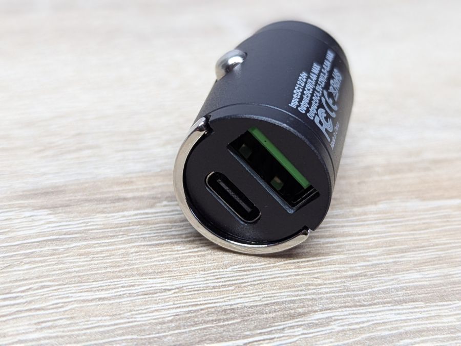 Aвтомобільний зарядний пристрій до гнізда прикурювача USB/Type C