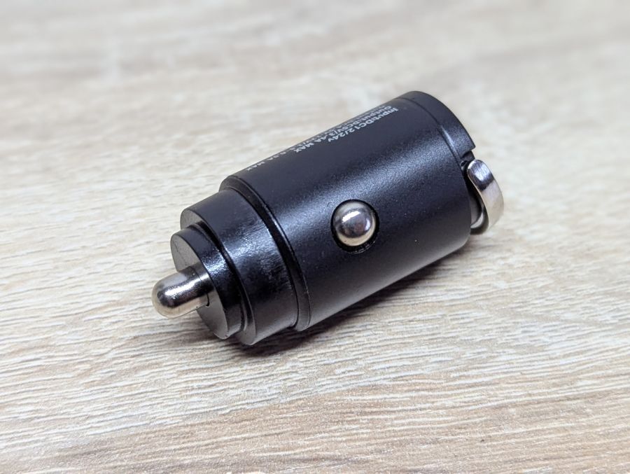 Aвтомобільний зарядний пристрій до гнізда прикурювача USB/Type C